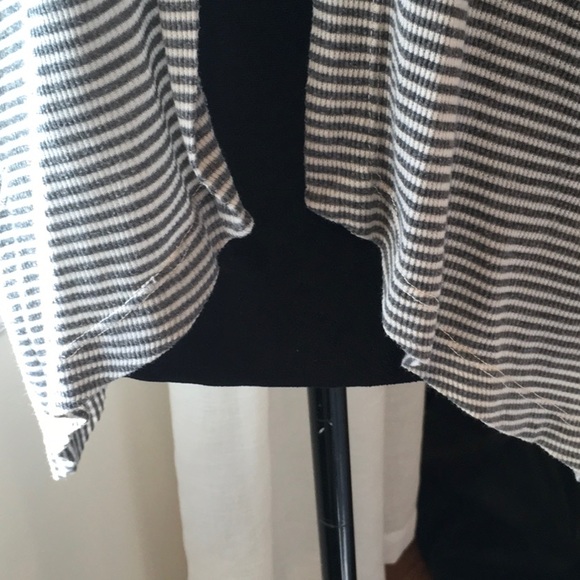 Splendid Long Sleeve Cardigan - Picture 4 of 13